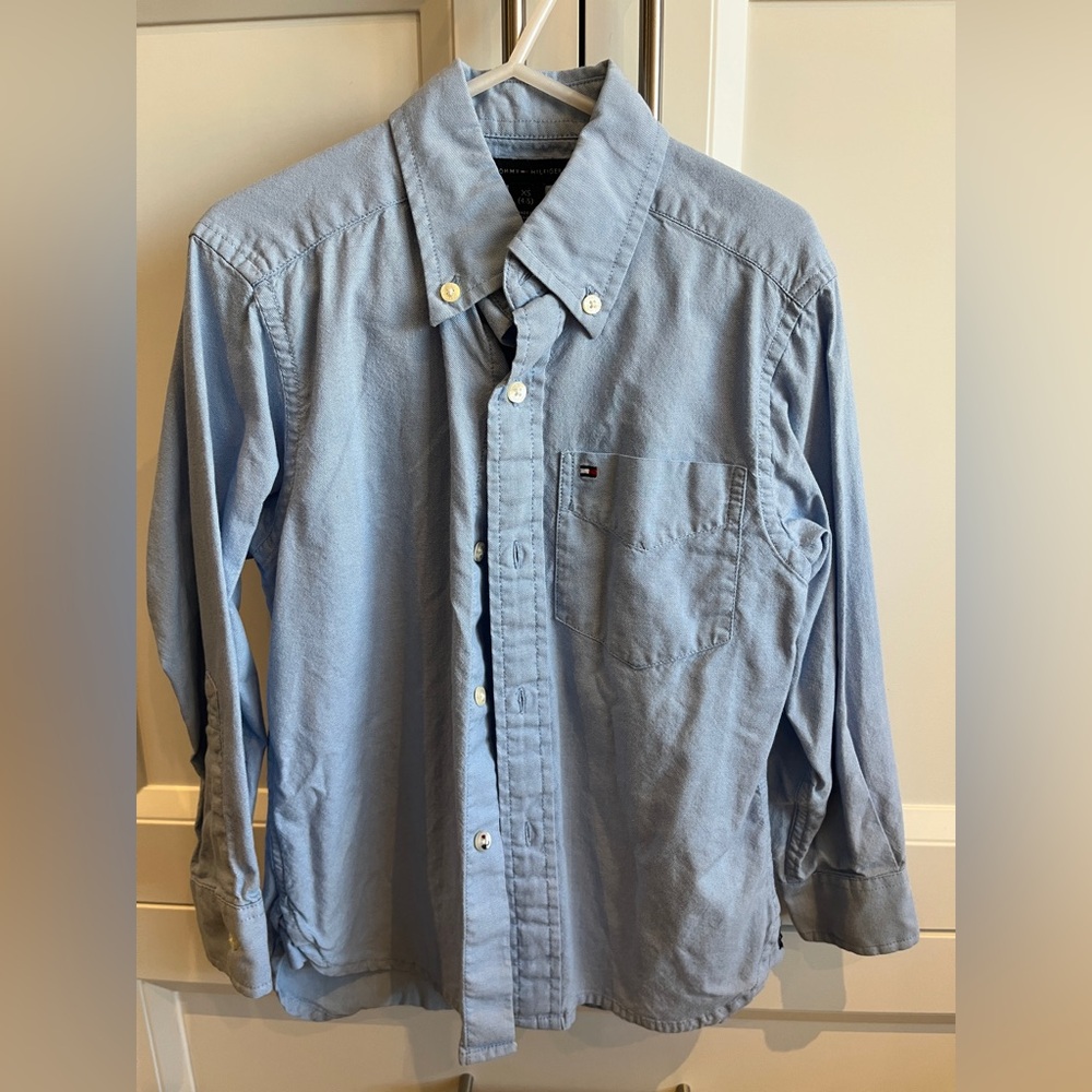 4/$20 TOMMY HILFIGER boys button down shirt blue size 4-5